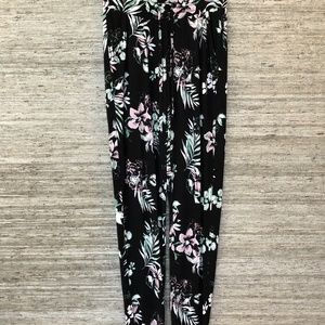 Lascana lightly loose fit with straight leg floral pants / Size small